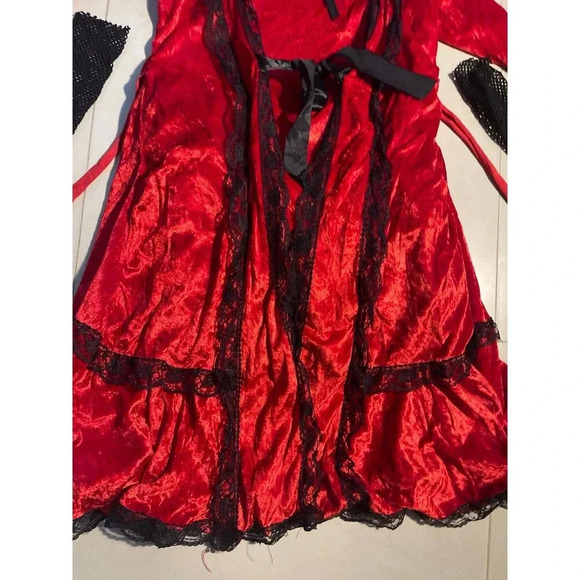 Red Riding Hood Girls Costume - Picture 2 of 6